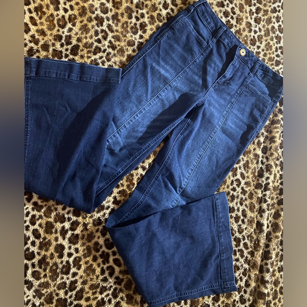 Cute Flare/Wide leg Cowgirl Altar’d State Jeans